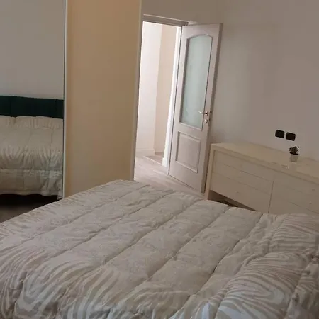 Entire Flat, Independent Entrance, 20 Mins To Bgy - Bergamo Milan Airport Nembro