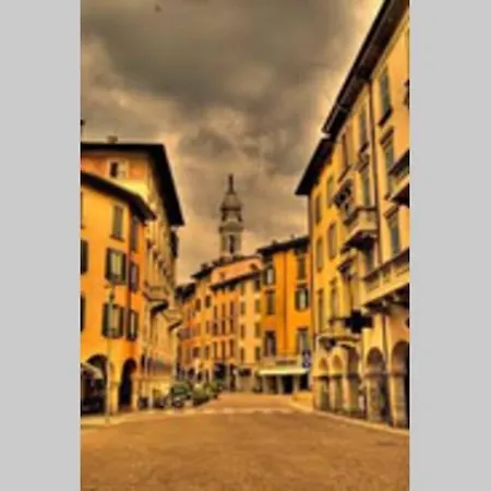 Appartement Entire Flat, Independent Entrance, 20 Mins To Bgy - Bergamo Milan Airport Nembro