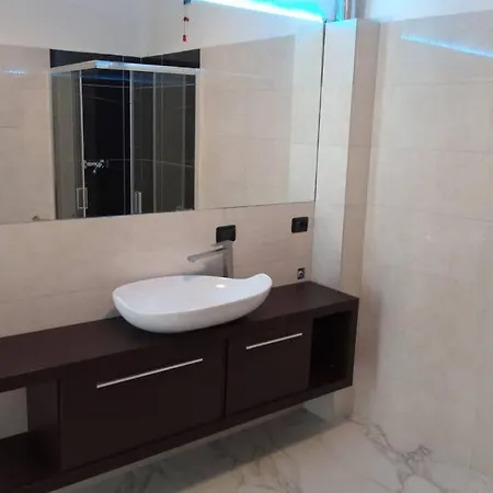Entire Flat, Independent Entrance, 20 Mins To Bgy - Bergamo Milan Airport Appartement Nembro