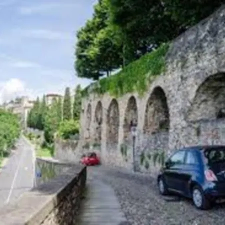 Appartement Entire Flat, Independent Entrance, 20 Mins To Bgy - Bergamo Milan Airport Nembro